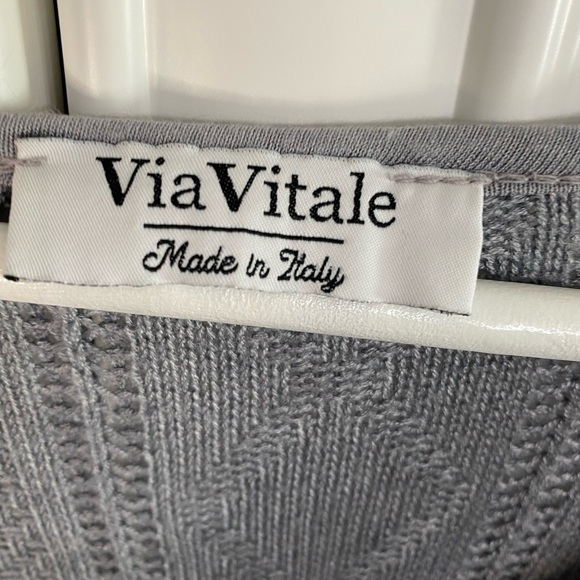 Women’s Medium Via Vitale Grey Sweater Made in Italy V Neck Shirt Top - Picture 3 of 8